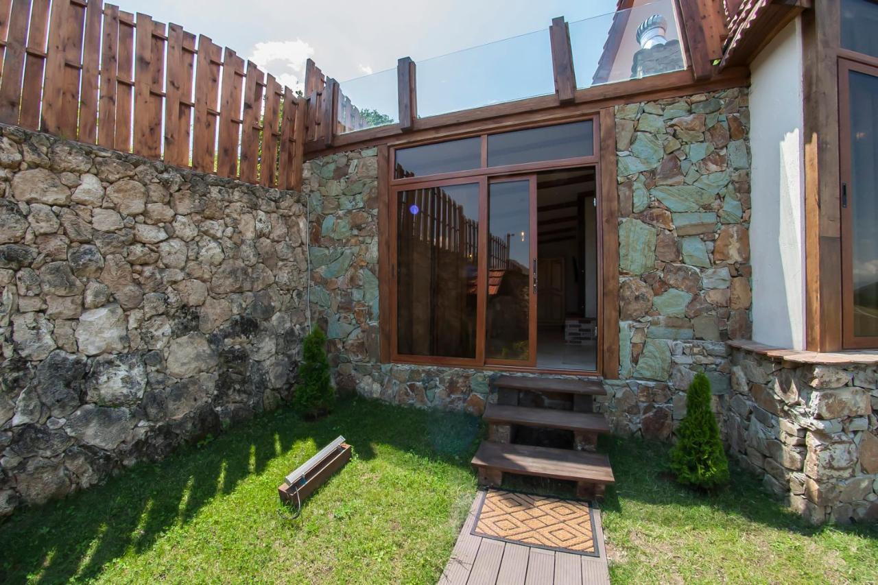 Alpine Castle Hotel Dilijan Exterior photo