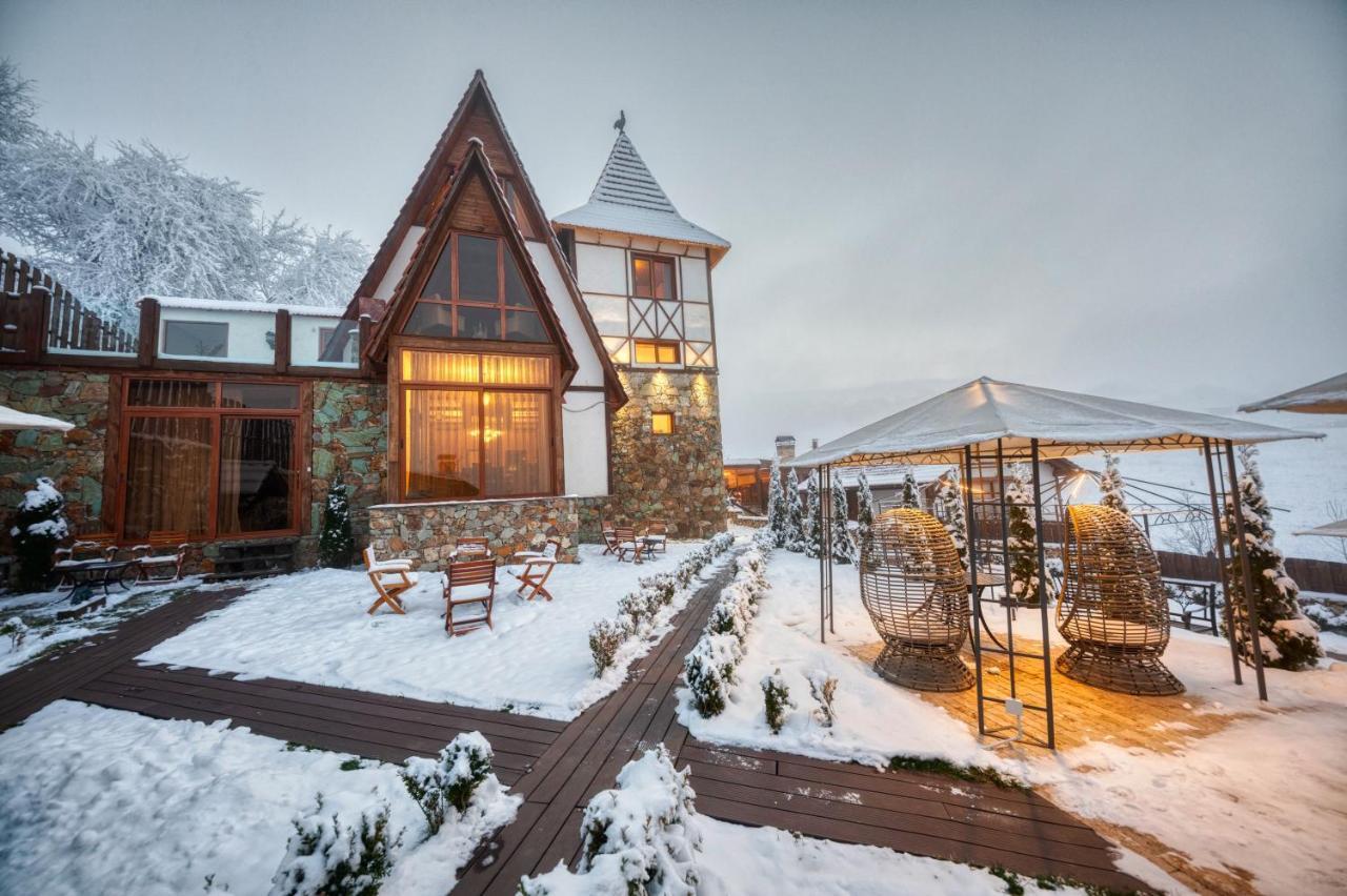 Alpine Castle Hotel Dilijan Exterior photo